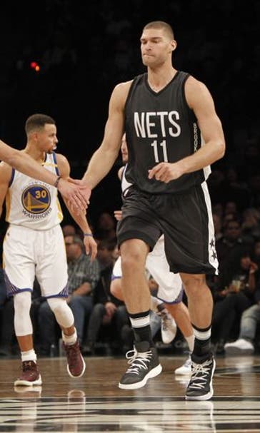 Nets Spread Holiday Cheer in Brooklyn By Giving Back